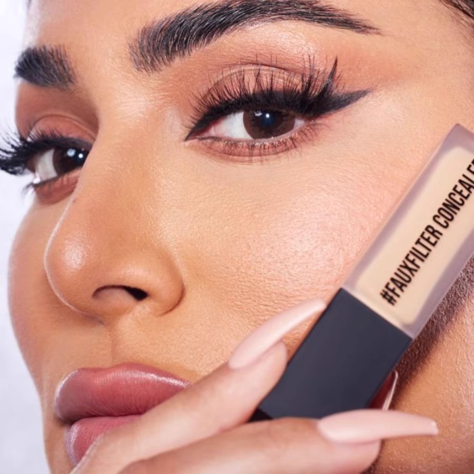 Huda Beauty Искусственный филь – обзор и цена Fenty Beauty Makeup Highlighter