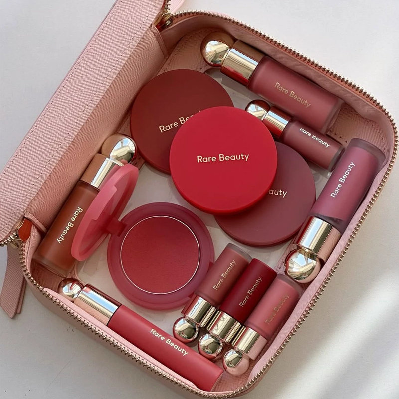 Горячая новинка: Жидкий контур – обзор и цена Fenty Beauty Makeup Highlighter